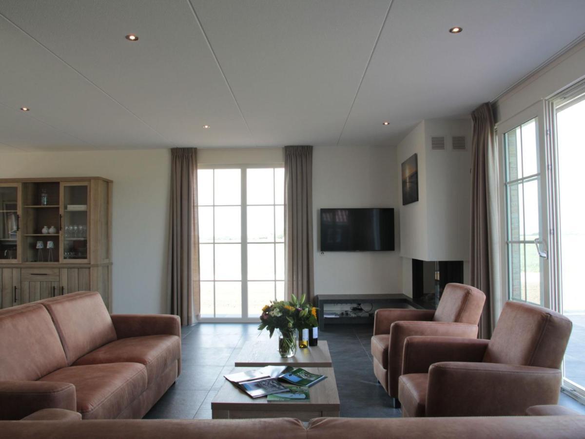 Beautiful And Spacious Villa With A Panoramic View Near The Beach Of Cadzand Luaran gambar