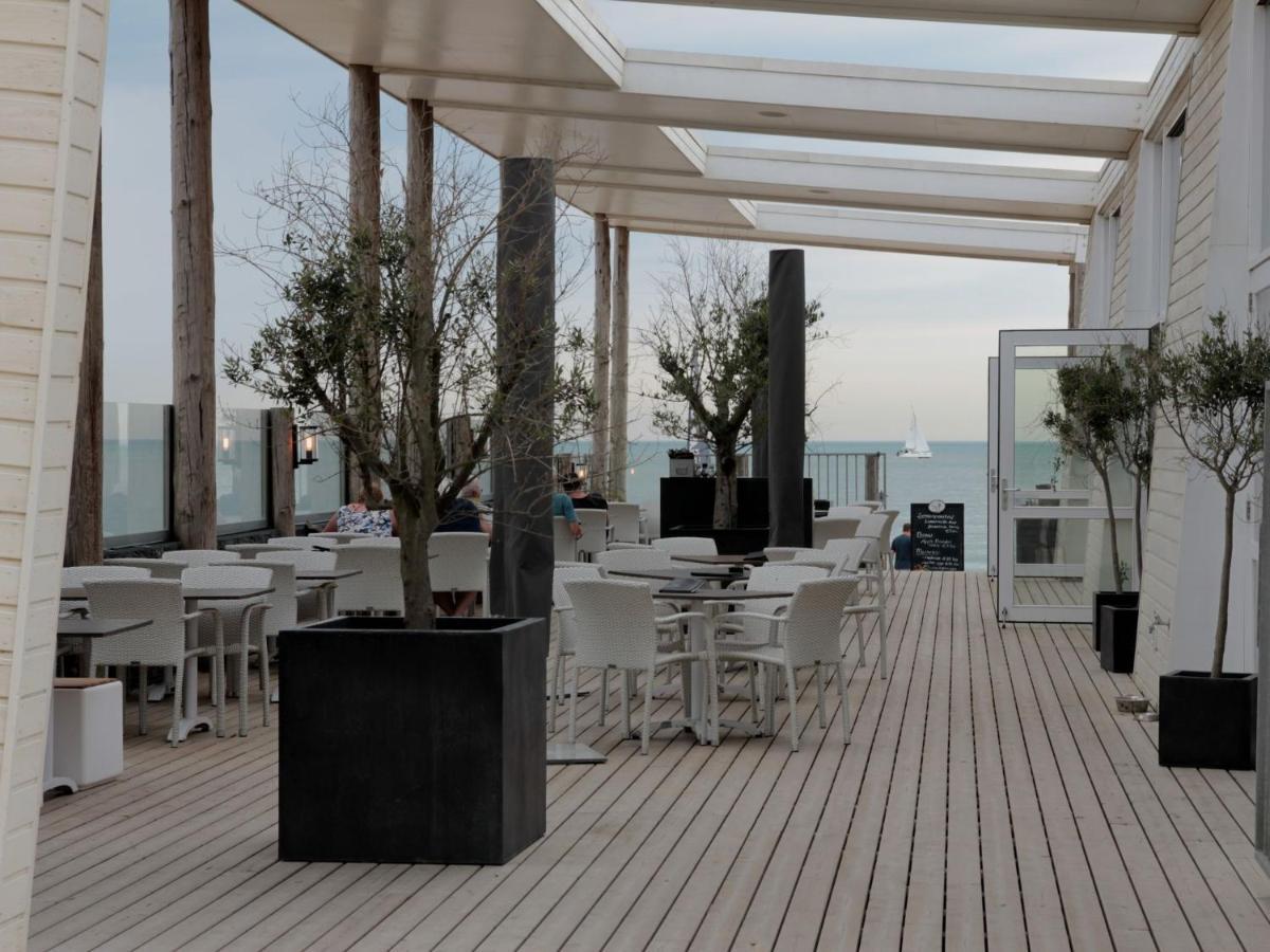 Beautiful And Spacious Villa With A Panoramic View Near The Beach Of Cadzand Luaran gambar