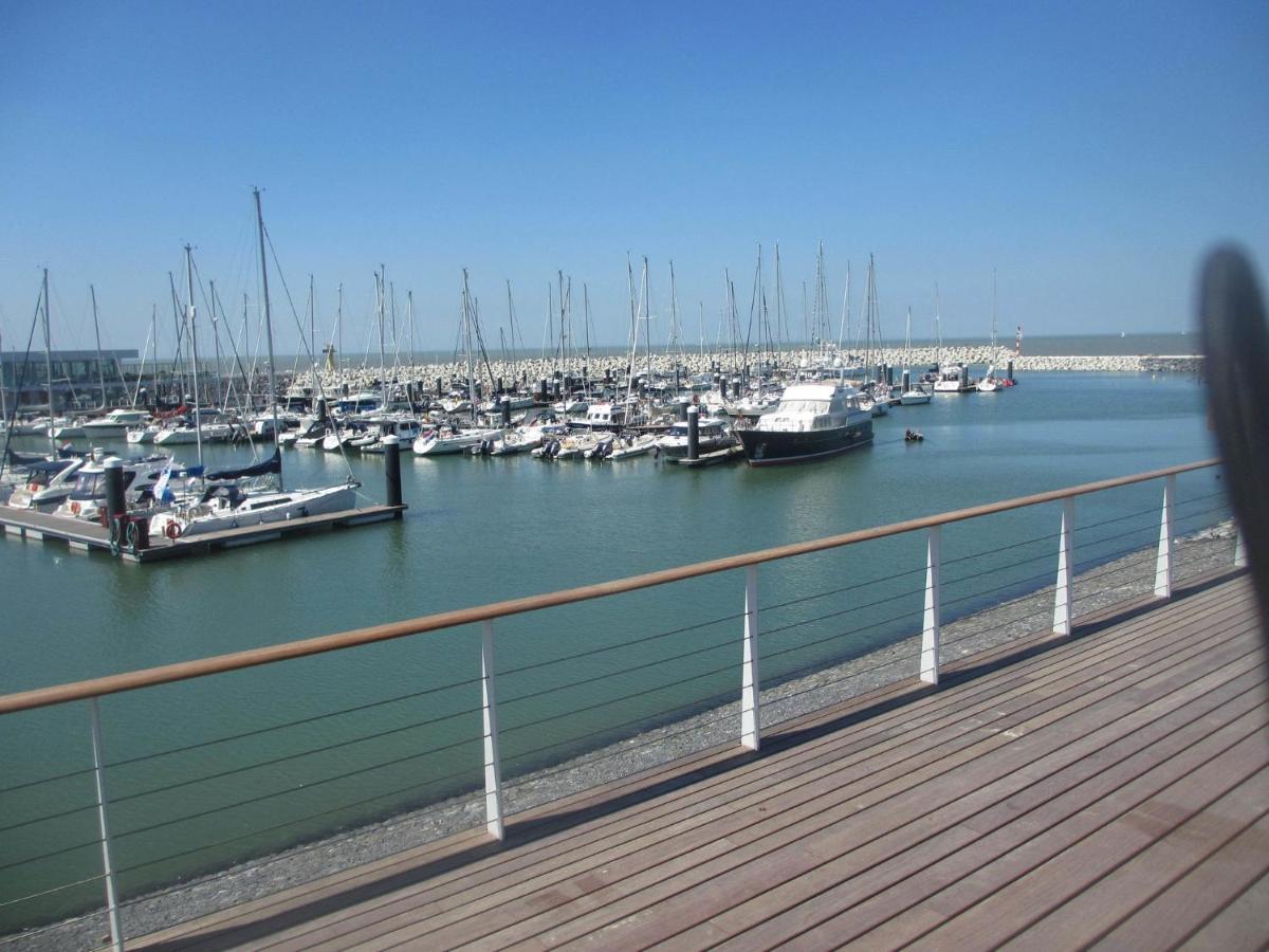Beautiful And Spacious Villa With A Panoramic View Near The Beach Of Cadzand Luaran gambar